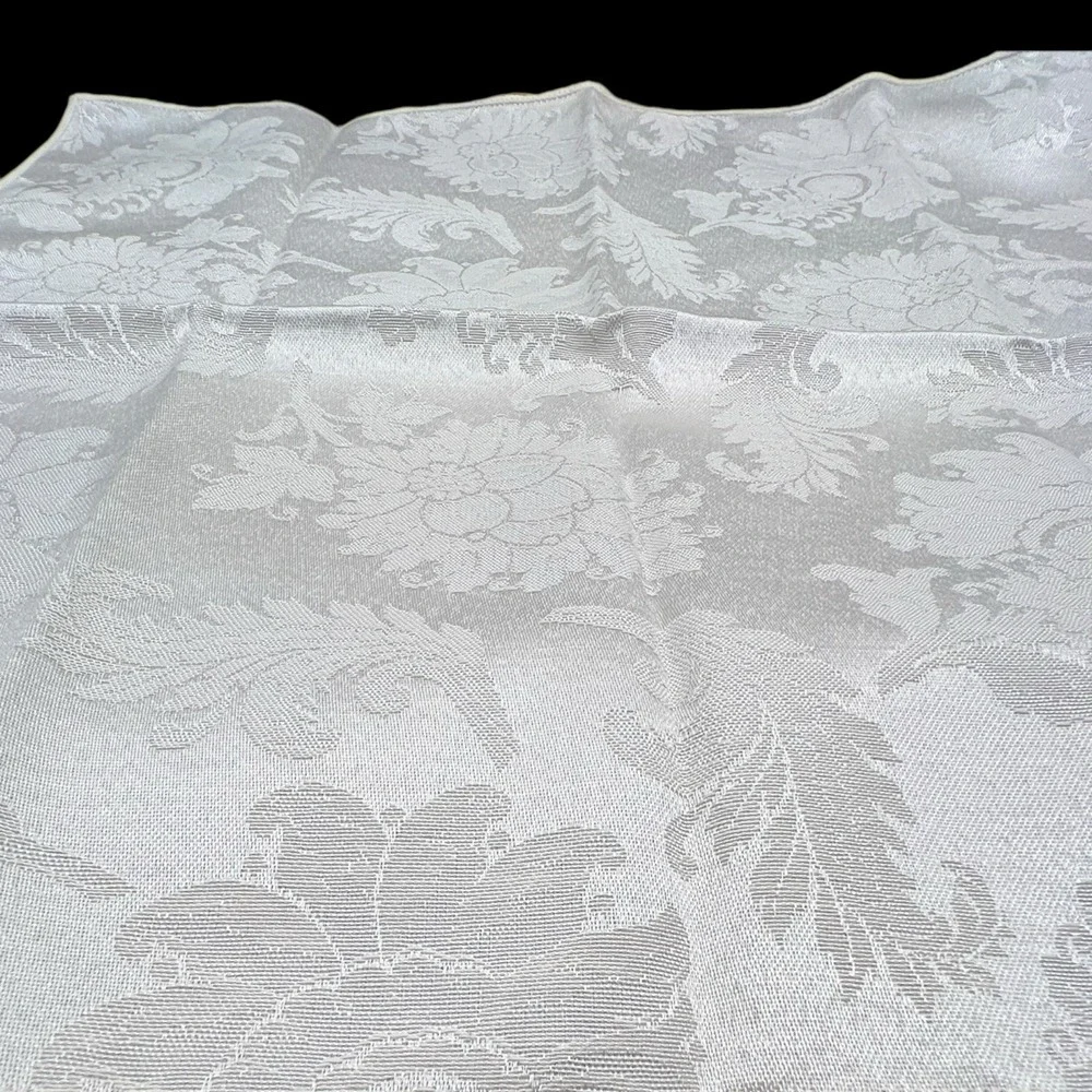 VTG Set of 4 Ivory XL Cream Damask Luncheon Dinner Napkins Floral 16‎ x 16